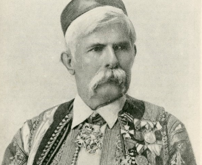 Na slici se nalazi crnogorski vojvoda i pisac Marko Miljanov.