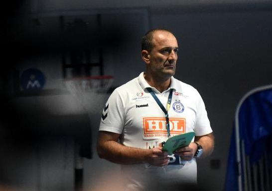 na slici se nalazi dragan ađić