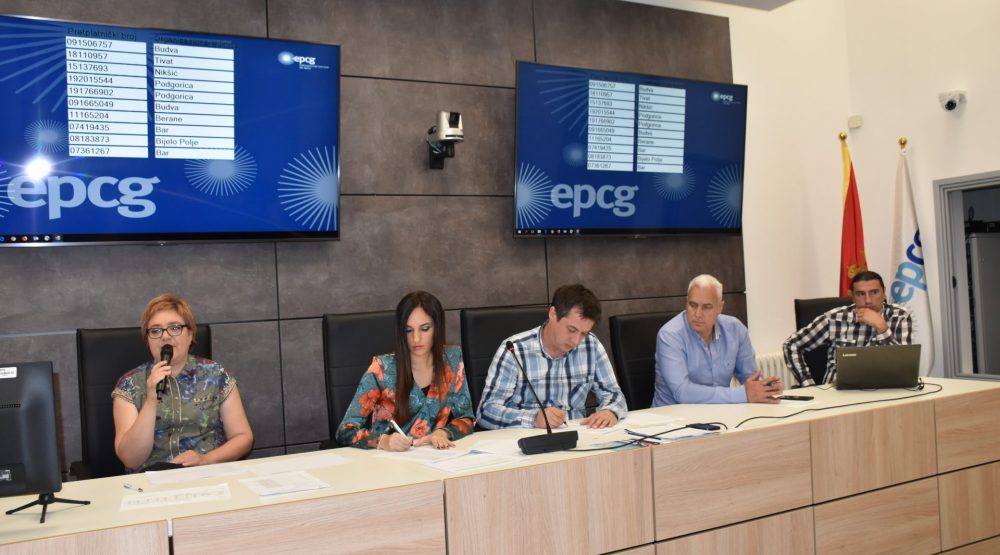 na slici se nalazi komisija za epcg