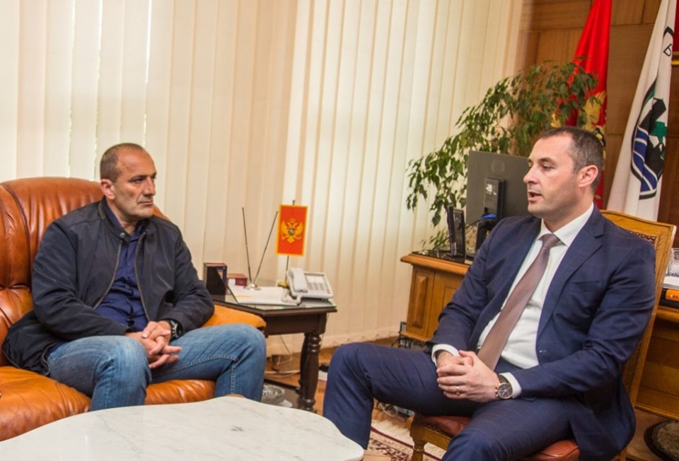 na slici se nalaze Ažić i Šćekić