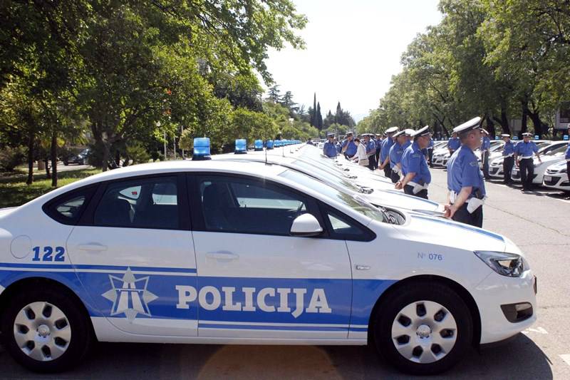 Policija