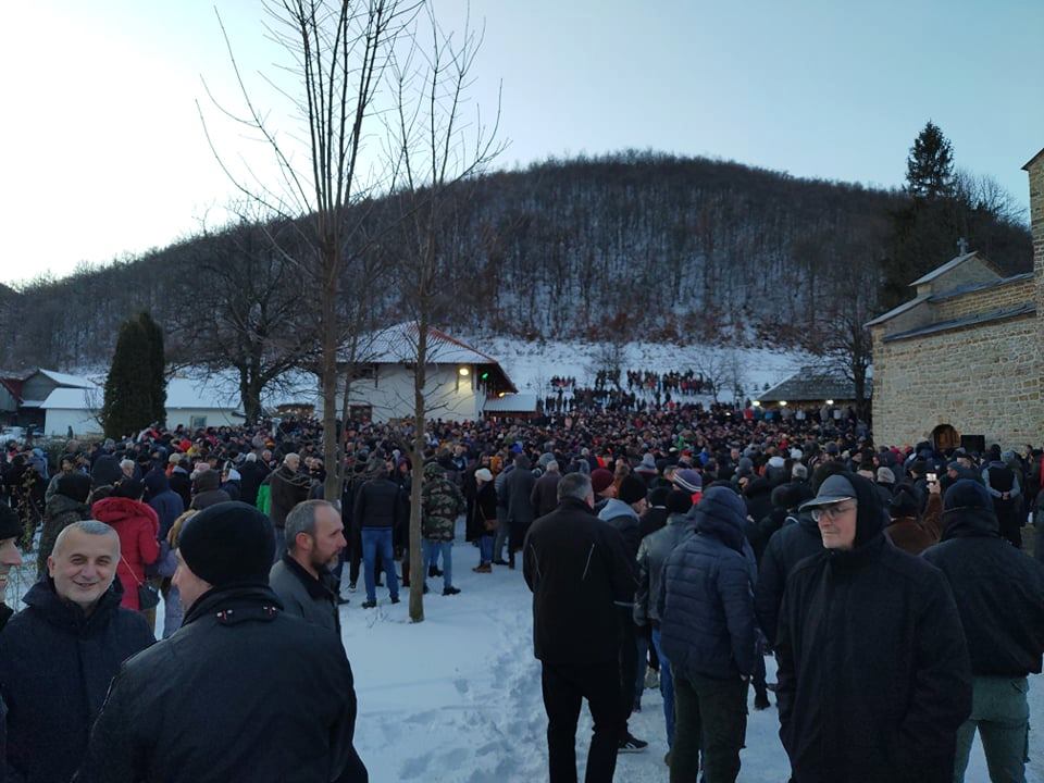 Veličanstvena litija i večeras u Beranama