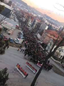 Više hiljada građana Berana i večeras na molitvenu litiju