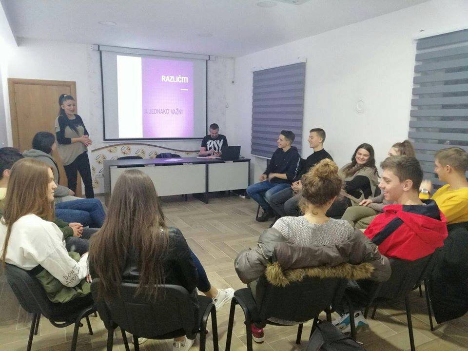 Održana fokus grupa sa predstavnicima tri srednje škole u Beranama