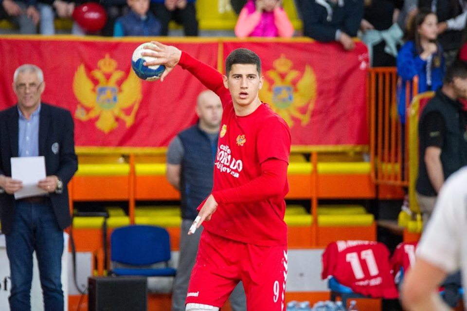 Aleksandar Bakić: Bavite se sportom i živite zdrav život