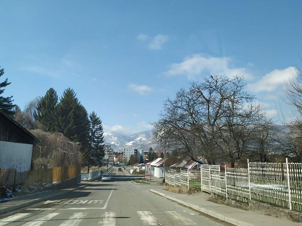 Sunce u gradu pod Jasikovcem