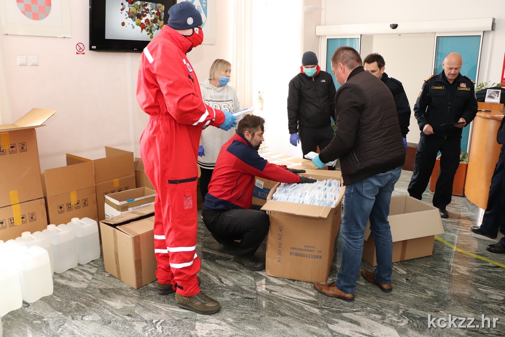 Vlada obezbijedila zaštitnu opremu za predstavnike medija