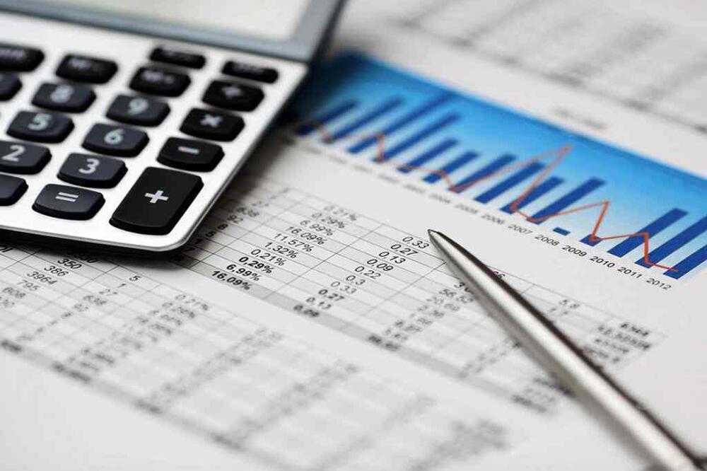 Evropska komisija, Pad crnogorske ekonomije,