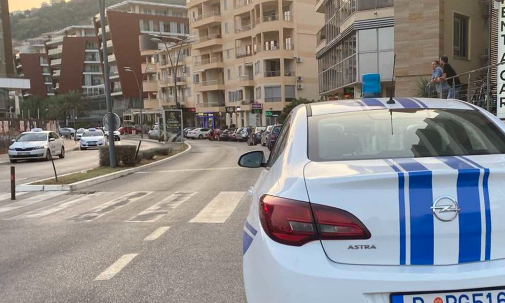 Policija, službeni automobil