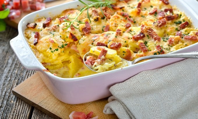 zapečeni krompir, bešamel sos, sastojci