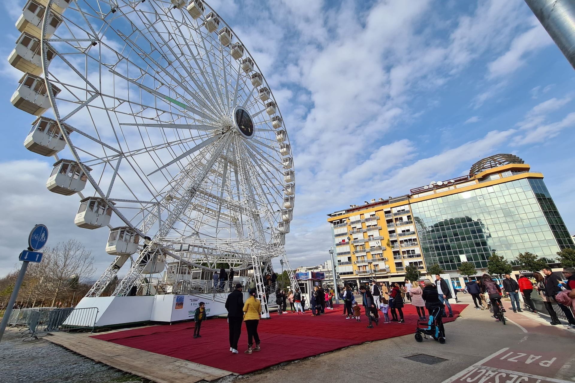 panoramski točak, podgorica,