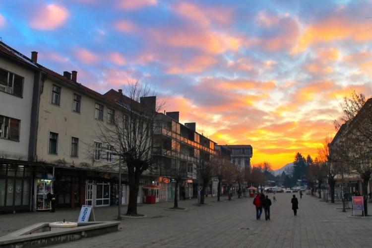 Sunčana i prohladna nedelja u Beranama