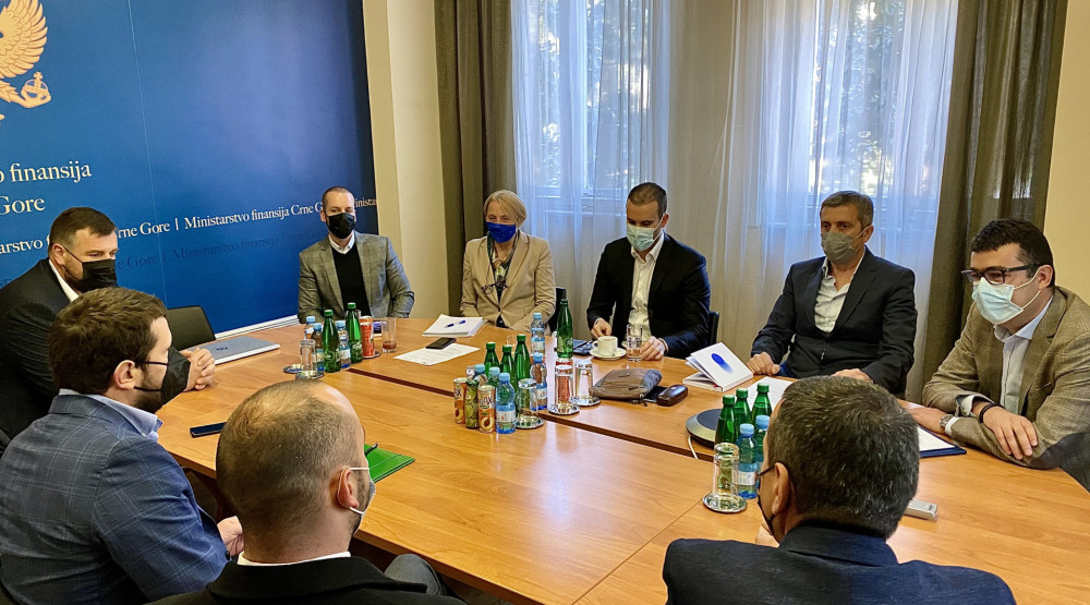 Spajić, Vlada, autoprevoznici