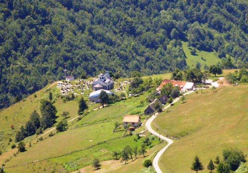 Čekaju tri godine da im zvaničnici kažu međe