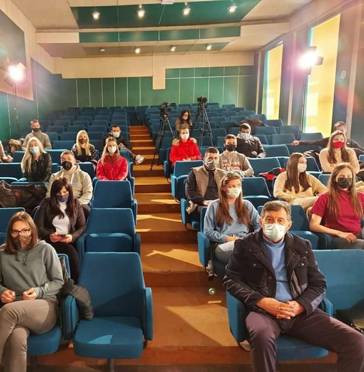 tužilački čas, Srednja stručna škola Vukadin Vukadinović