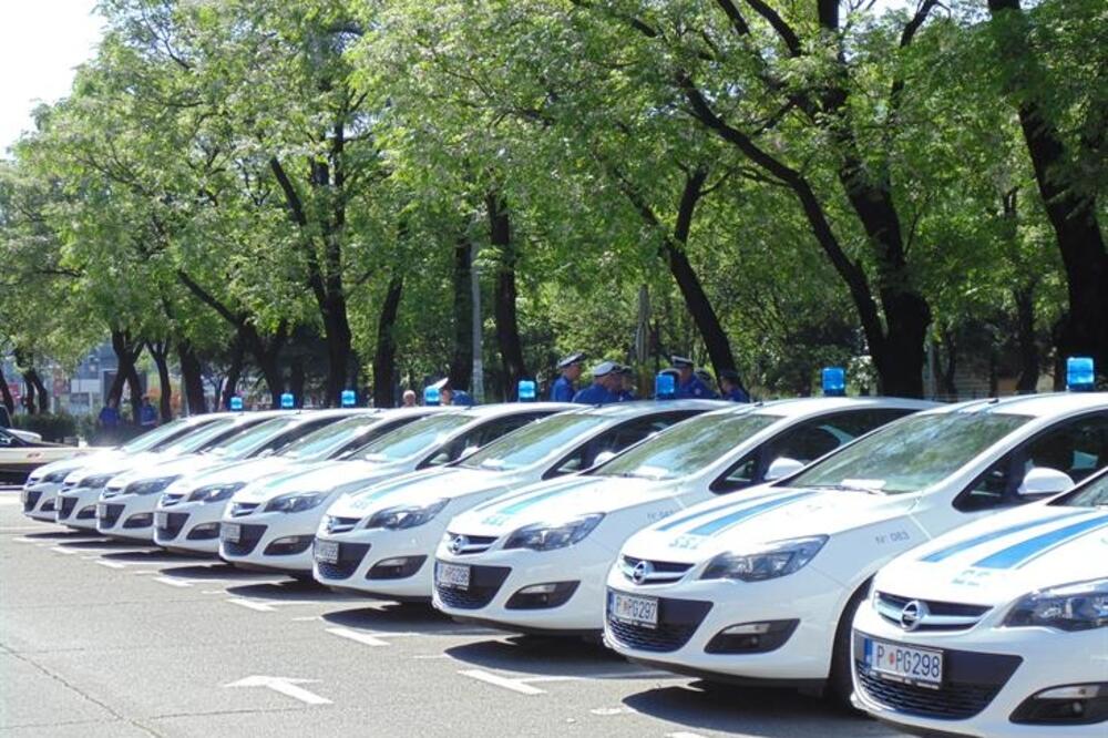 Vlada, vozila, lizing