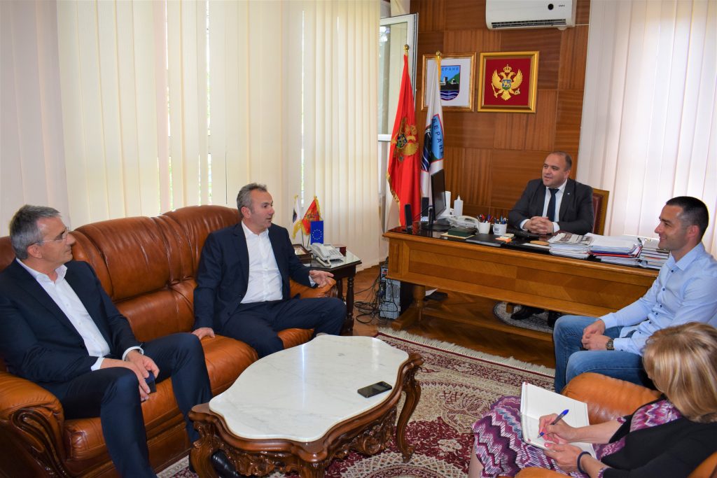 Opština Berane i FK Berane podržali Dejanaa Savićevića