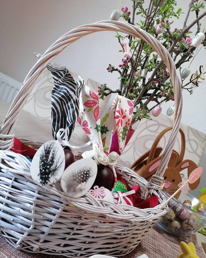 „Cijene jaja su bile od 10 do 14 centi komad. Domaća su koštala po 20 centi, a od njih su najbolje prolazila bijela. Ljudi su ih dosta tražili ali ih nije bilo mnogo. A najbolje su prolazila ona koja su koštala 12, 13 centi. Ona koja su najpristupačnija za džep sugrađana. nema se para