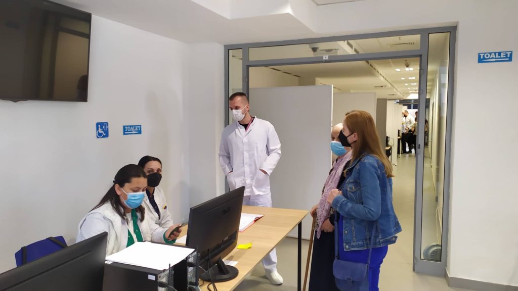 Počela masovna vakcinacija u Beranama