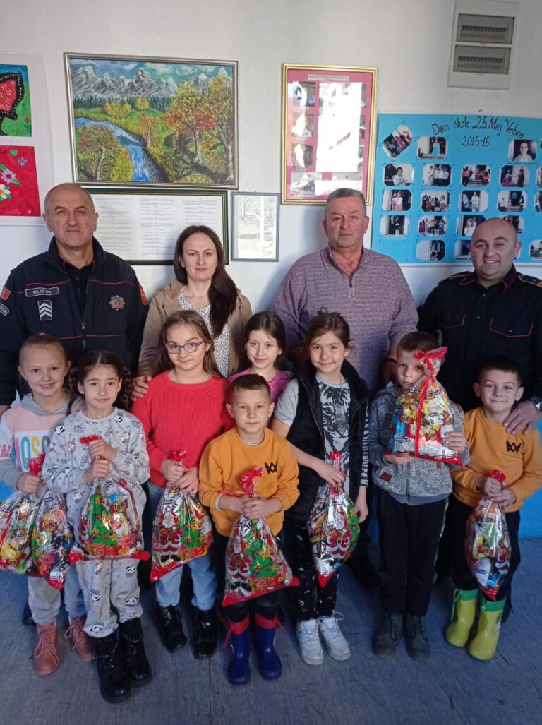 Uručeni paketići u Petnjici