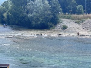 Vrelo nedjeljno popodne izmamilo kupače na Lim