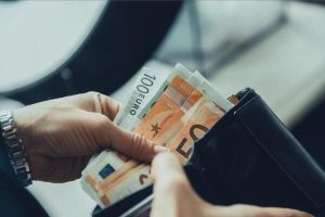 Prosječna junska plata iznosila 1.036 eura