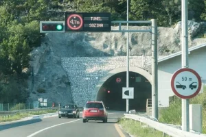 Sozinom prošlo 2,04 miliona vozila