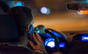 Brzina, telefoni i stari automobili problem