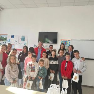 Slatki poklon za učenike JU OŠ “Lubnice”