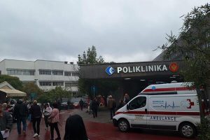 Ugašen požar u KCCG, obustavljeni pregledi i operacije