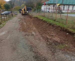 Uređuje se prilaz školi u Lubnicama